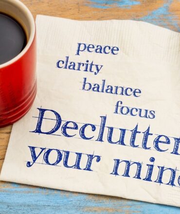 How CBT Can Reduce Anxiety By Decluttering Your Mind