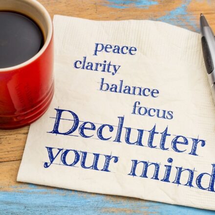 How CBT Can Reduce Anxiety By Decluttering Your Mind